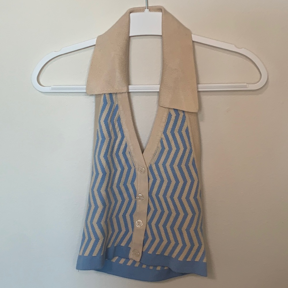 vest collared pattern top